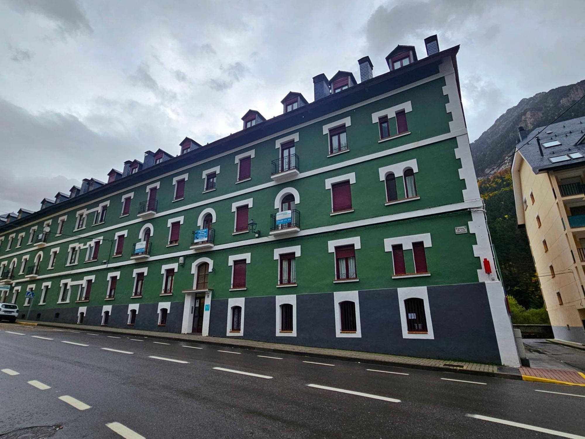 Apartamentos Canfranc 3000 Exteriör bild